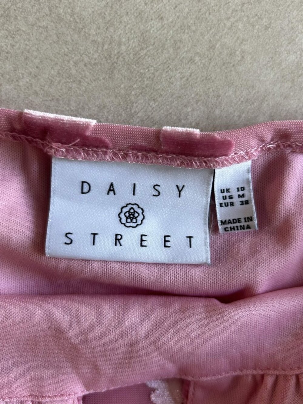 Daisy Street Velvet Floral Halter Crop Top ASO Sarah Cameron - Picture 7 of 8